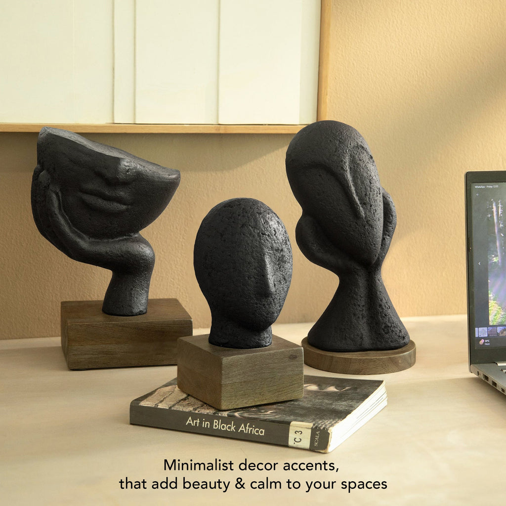 Sculpture visage calme noir