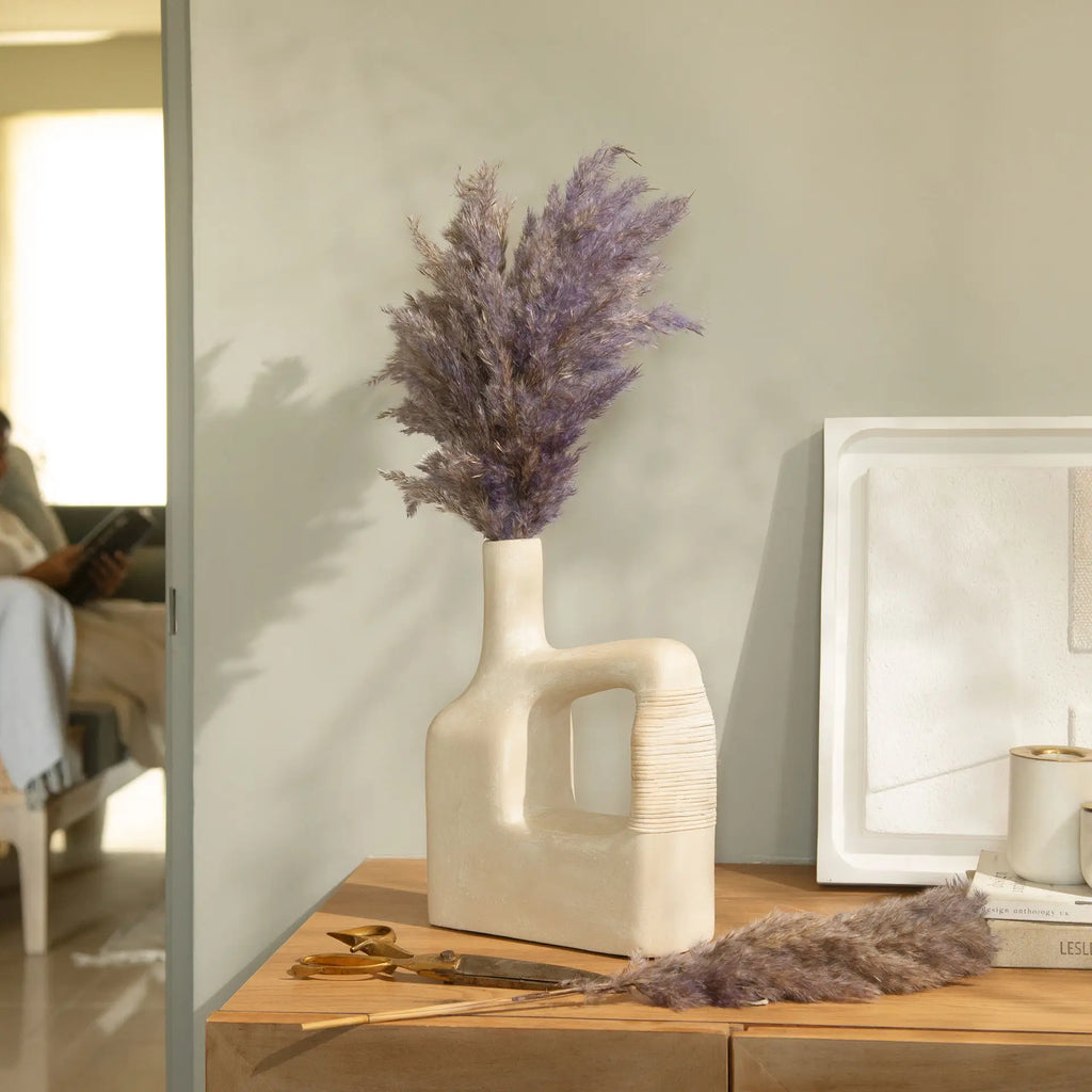 Grand vase en canne de rotin
