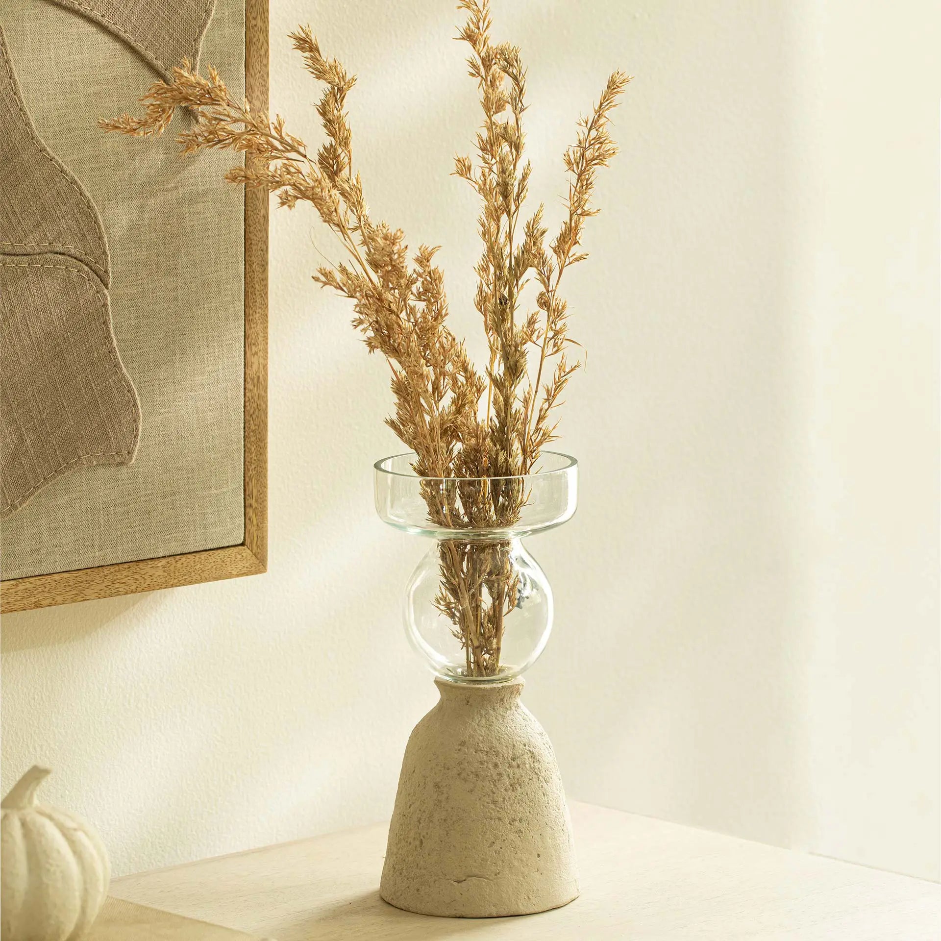 Vase décoratif court blanc cassé