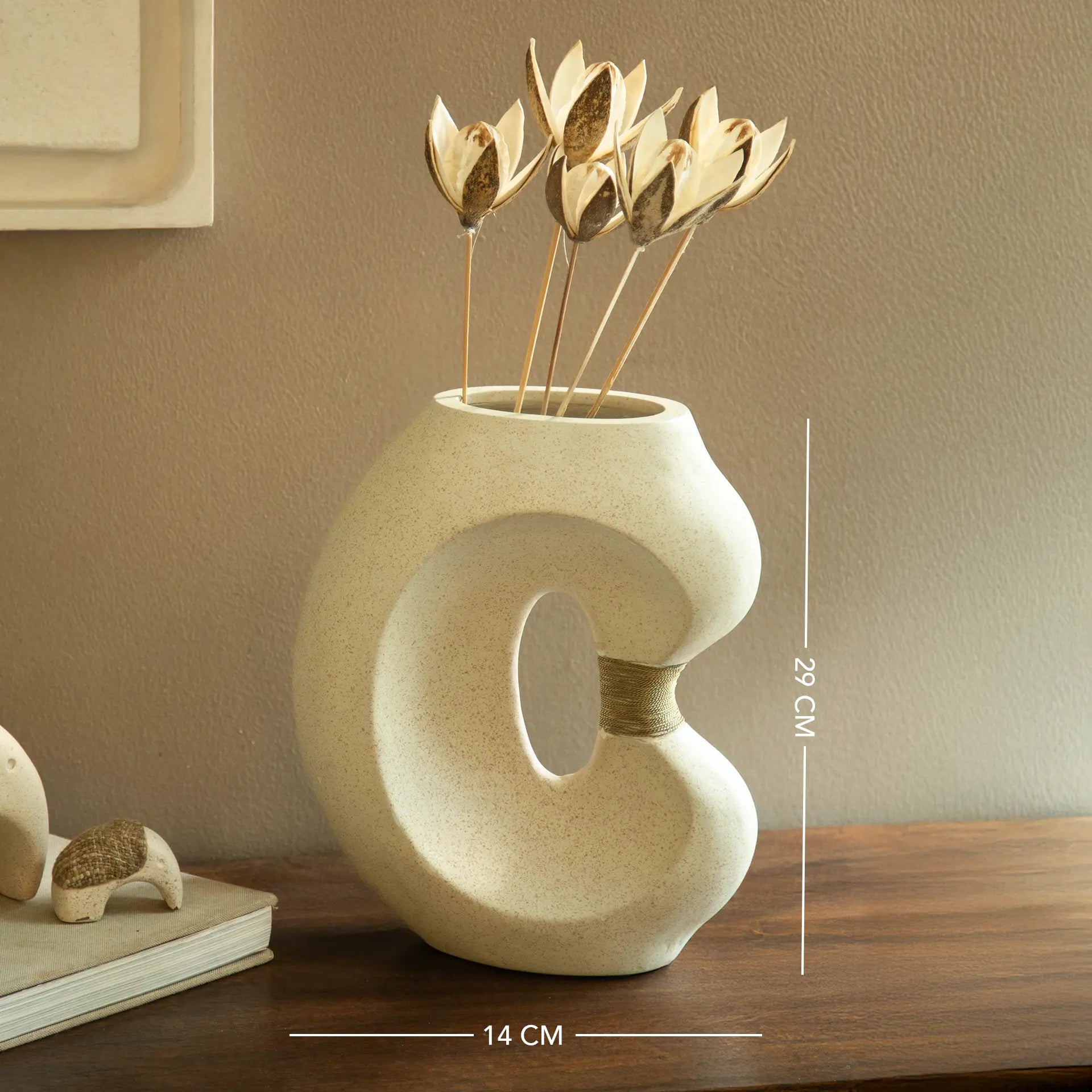 Petit vase avec travail en fil de fer