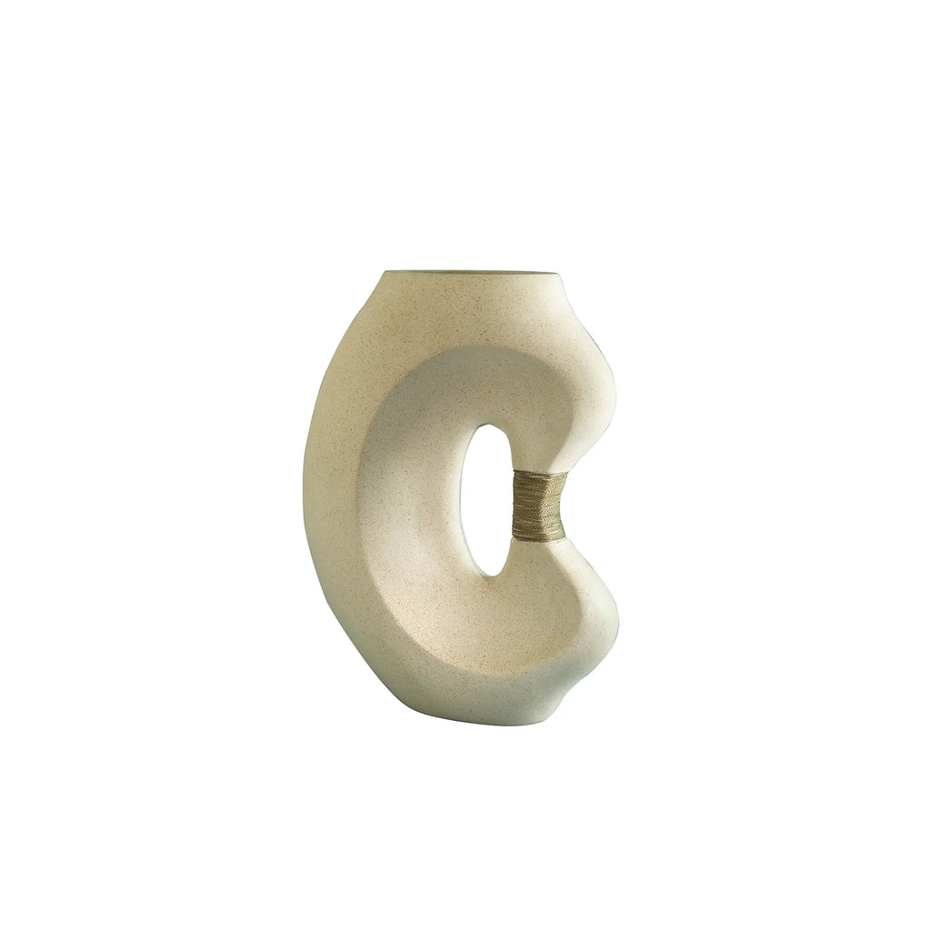 Petit vase avec travail en fil de fer
