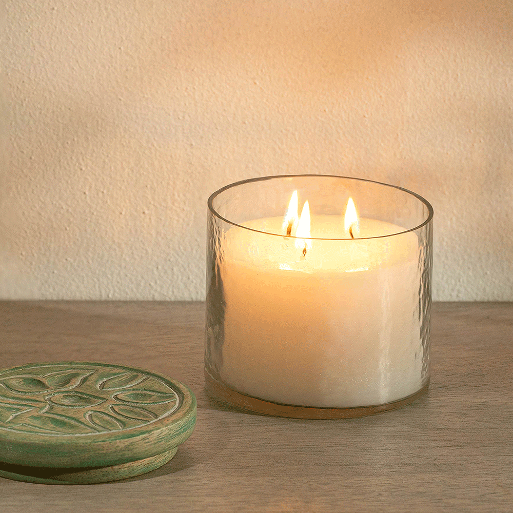 Bougie en cire dans un bocal en verre Lotus de Jade (3 mèches)