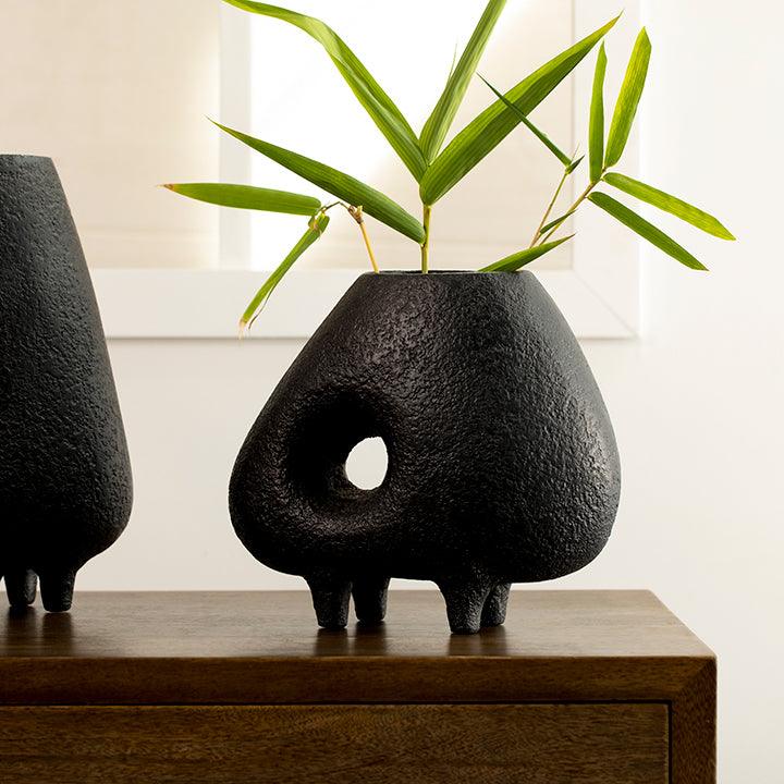 Petit vase minuit en terre cuite